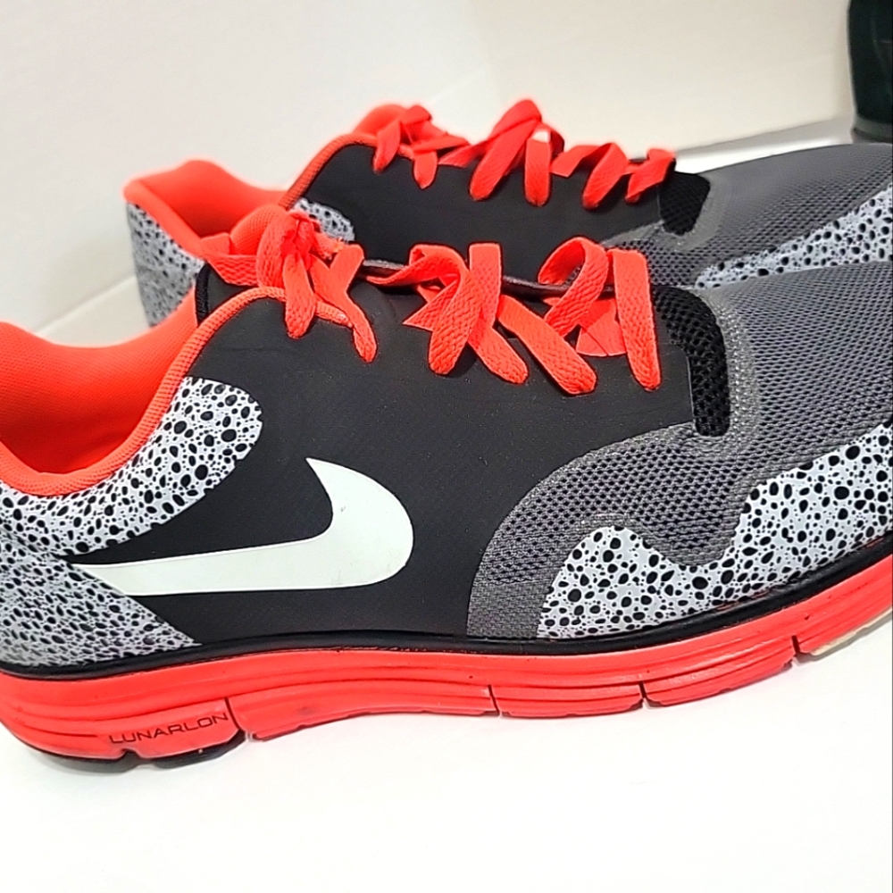 Nike Lunar Safari Fuse+ Black. Size 13. No Insoles.  Great Condition
